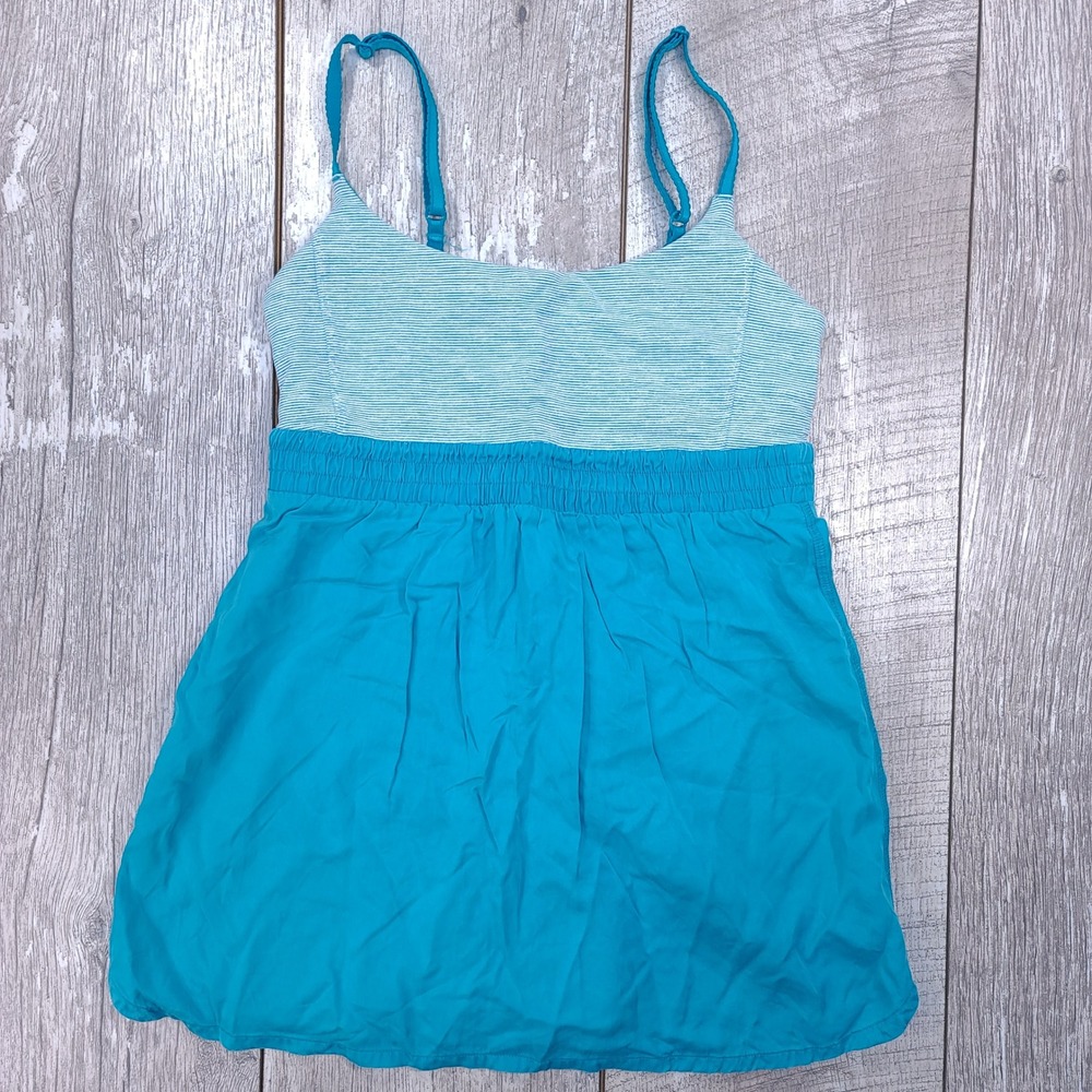 Lululemon Tank Top Womens 6 Blue Striped Built-in Bra Activewear